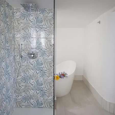 Bed & Breakfast Tenuta Valle Della Corte 4*