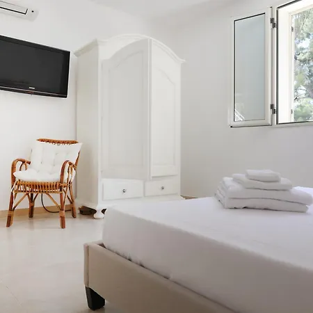 Bed & Breakfast Tenuta Valle Della Corte 4*